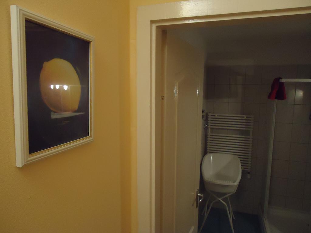Hotel Czermann Panzió és Étterem Oroszlány Esterno foto